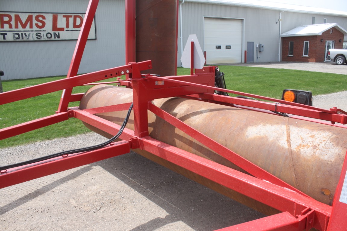 R & R 34' hydraulic land roller, lights, hwy service 12 ply tires - Image 10