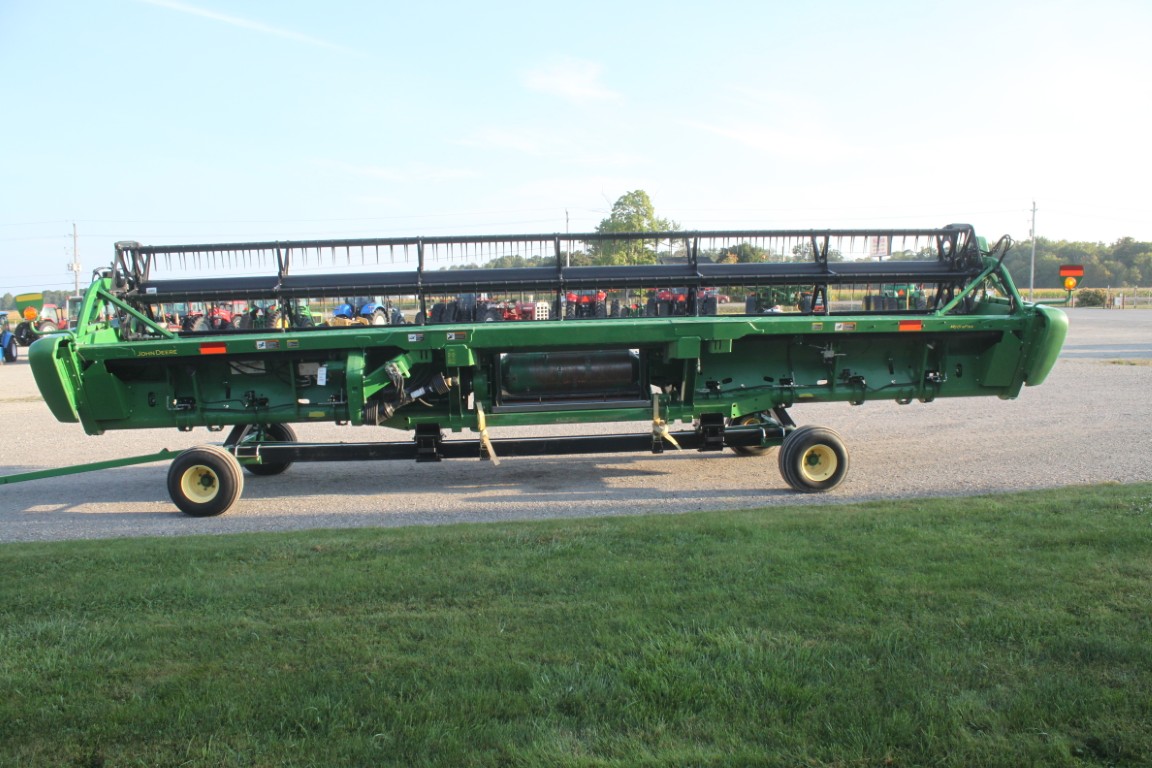 JD 630FD 30' flex draper head, double drive knife, Lankota short dividers, spare knife - Image 4