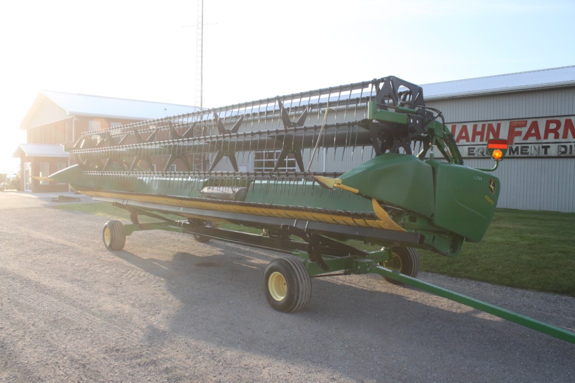 JD 630FD 30' flex draper head, double drive knife, Lankota short dividers, spare knife - Image 7