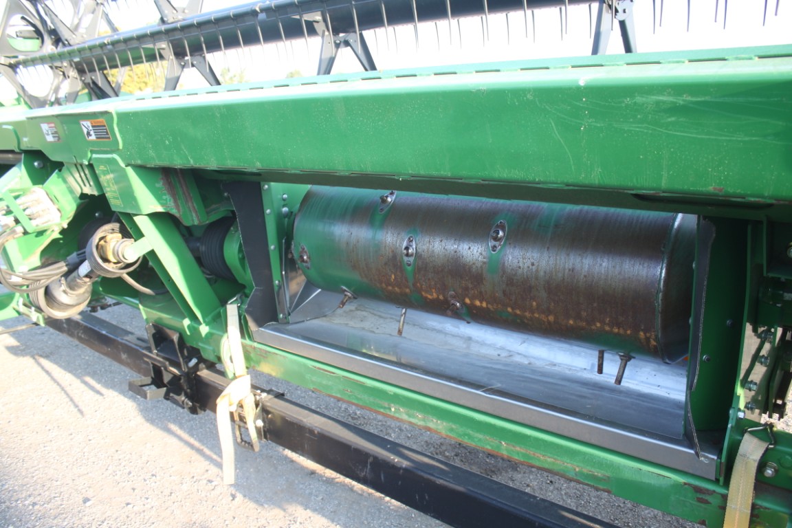JD 630FD 30' flex draper head, double drive knife, Lankota short dividers, spare knife - Image 13