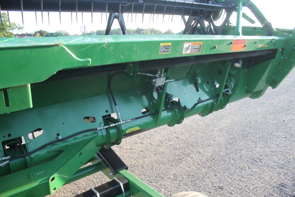 JD 630FD 30' flex draper head, double drive knife, Lankota short dividers, spare knife - Image 14