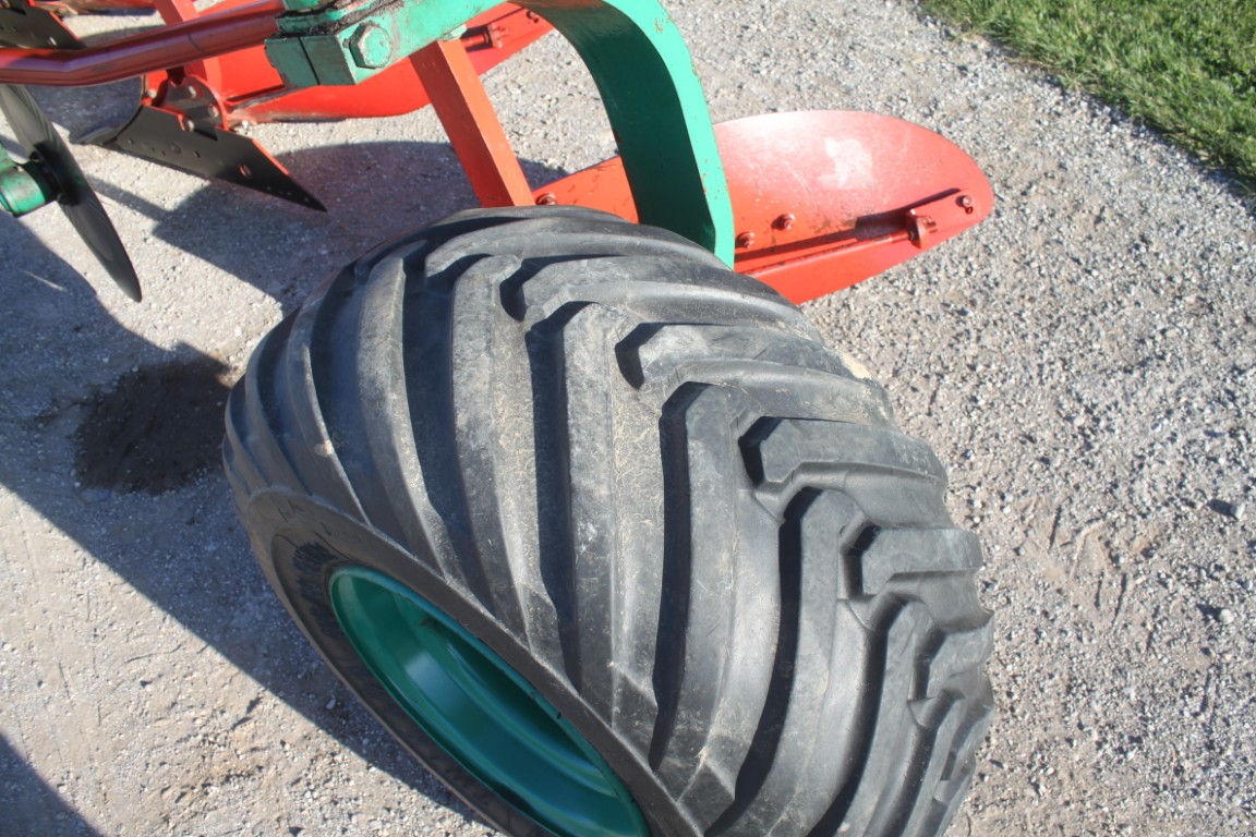 Kverneland BB115 4 furrow plow, vari-width, auto rest, semi mount - Image 8