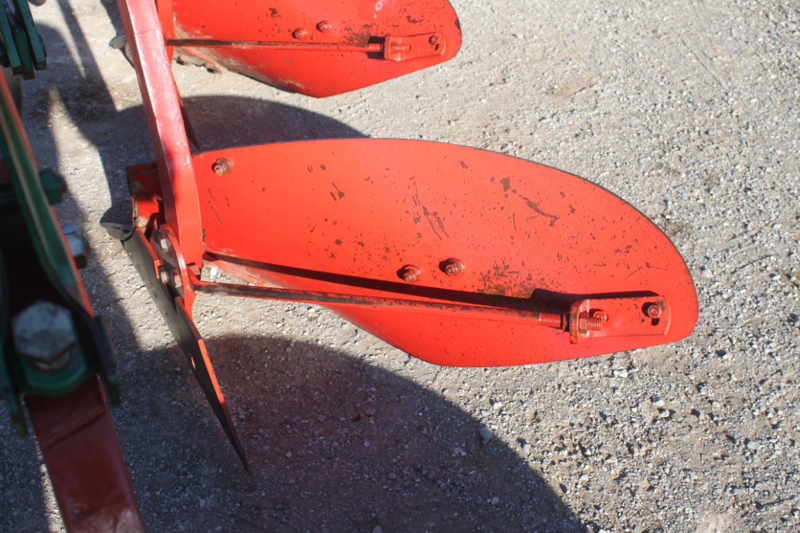 Kverneland BB115 4 furrow plow, vari-width, auto rest, semi mount - Image 12