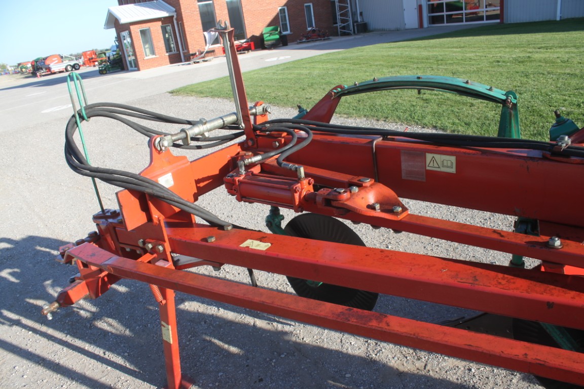 Kverneland BB115 4 furrow plow, vari-width, auto rest, semi mount - Image 15