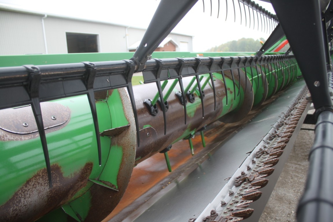 JD 635F 35' flex head, full finger auger, single point - Image 10