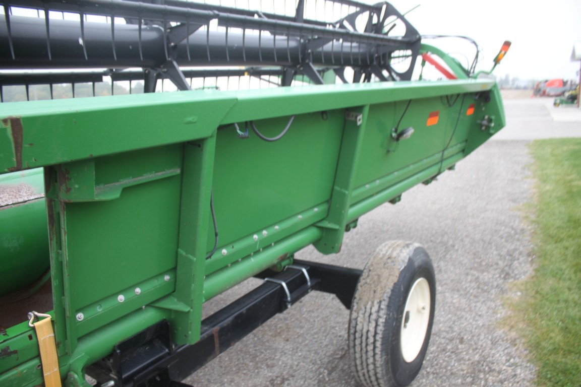 JD 635F 35' flex head, full finger auger, single point - Image 16