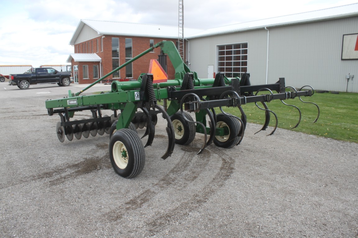 Glencoe SS7400 7 shank soil saver, walking tandems, auto reset, leveling bar - Image 8