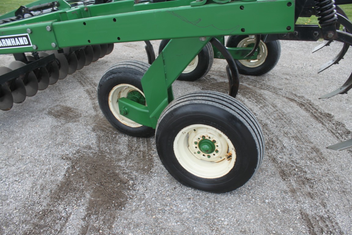 Glencoe SS7400 7 shank soil saver, walking tandems, auto reset, leveling bar - Image 9