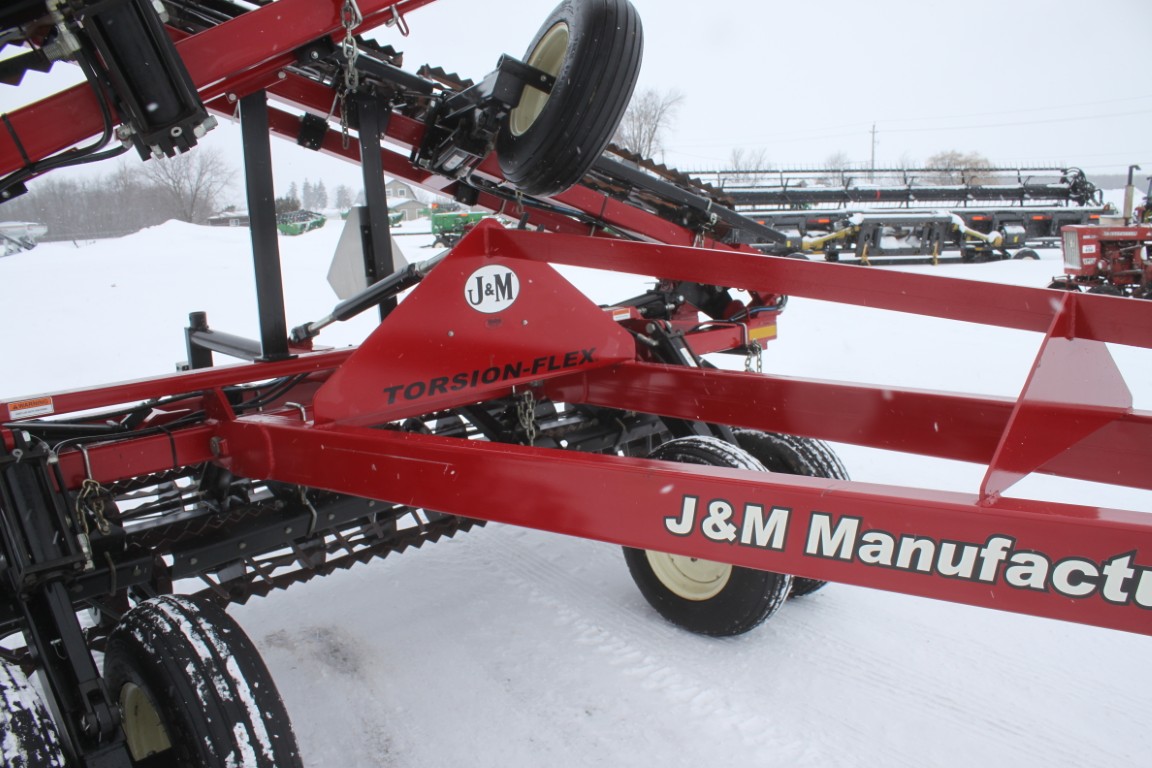 J& M TF215 38' crumbler, double rolling basket, buster bar - Image 13