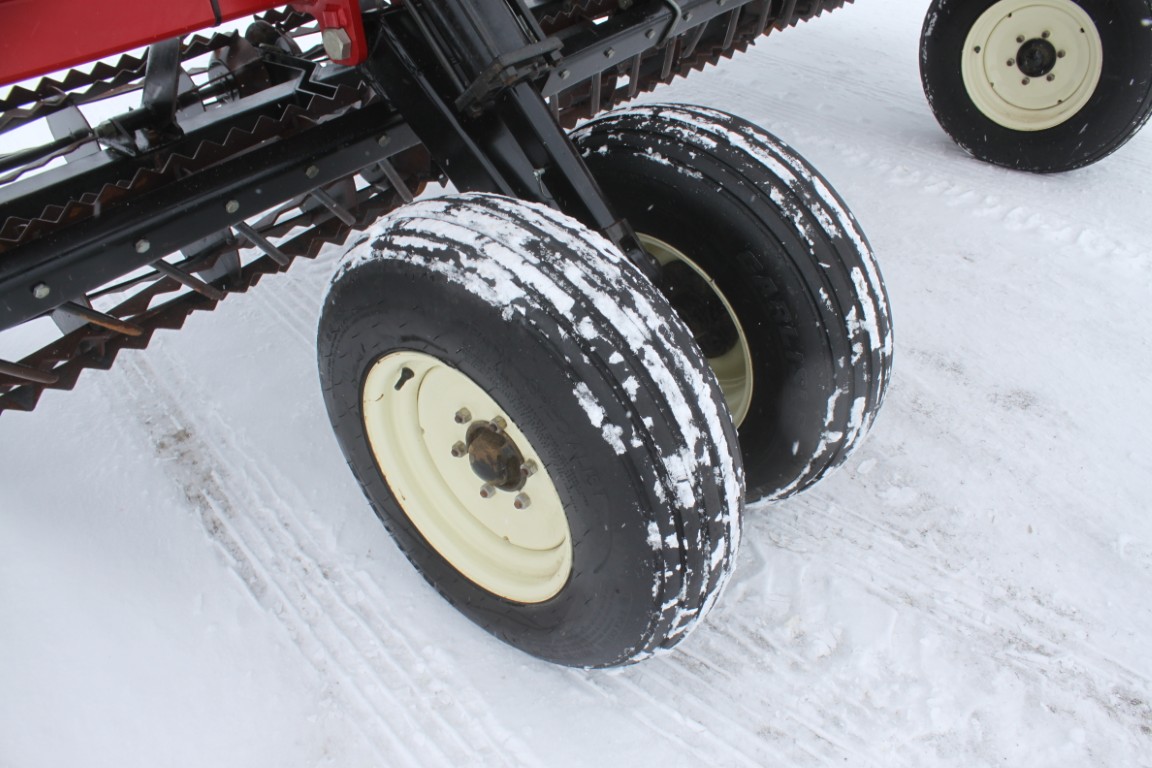 J& M TF215 38' crumbler, double rolling basket, buster bar - Image 16