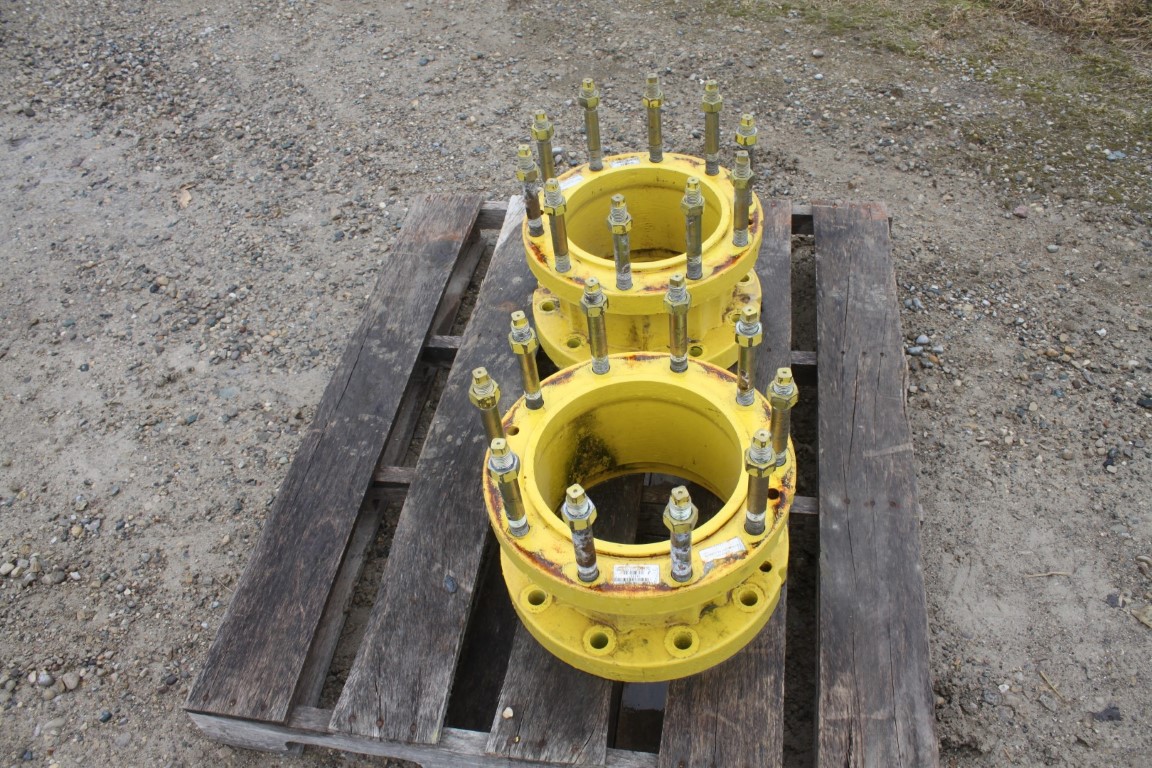 John Deere, yellow spacers for duals - Image 4