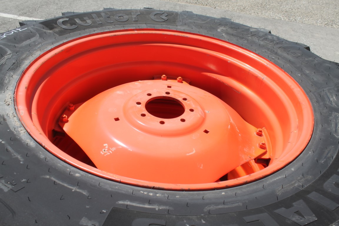 Cultor Pair of 460/85R38 tires on 8 bolt steel Kubota OEM rim, 100% tread, 6"pilot, 8" bolt circle, orange - Image 3