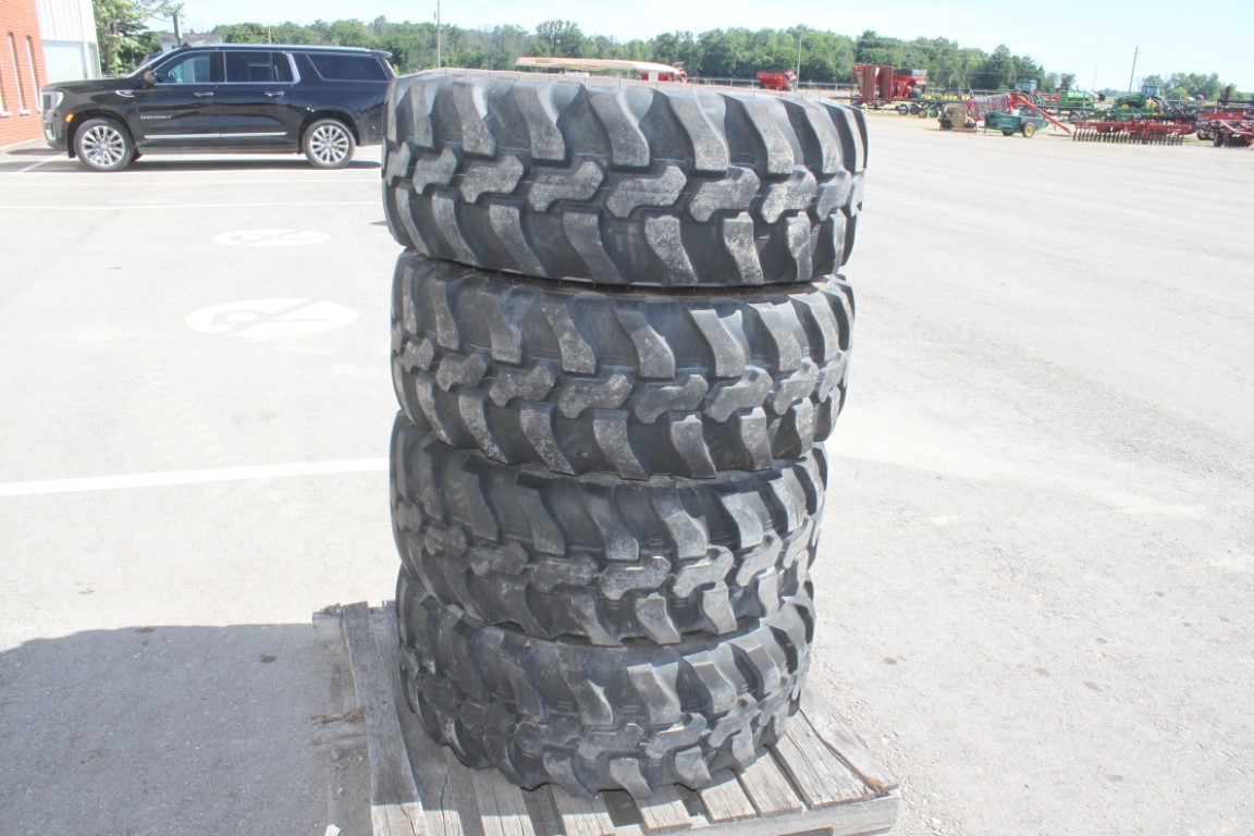 Dunlop Set of 4 365/70R18 tires on 8 bolt steel Kubota OEM rim, 90% tread, 8 3/4"pilot, 10 3/4" bolt circle - Image 4