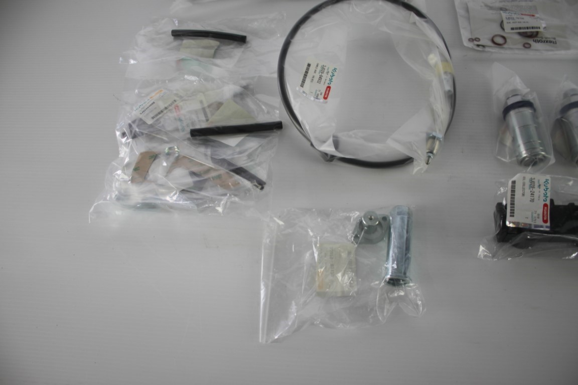 一 Kubota remote control valve (4th) kit for M7 series tractor - Image 4