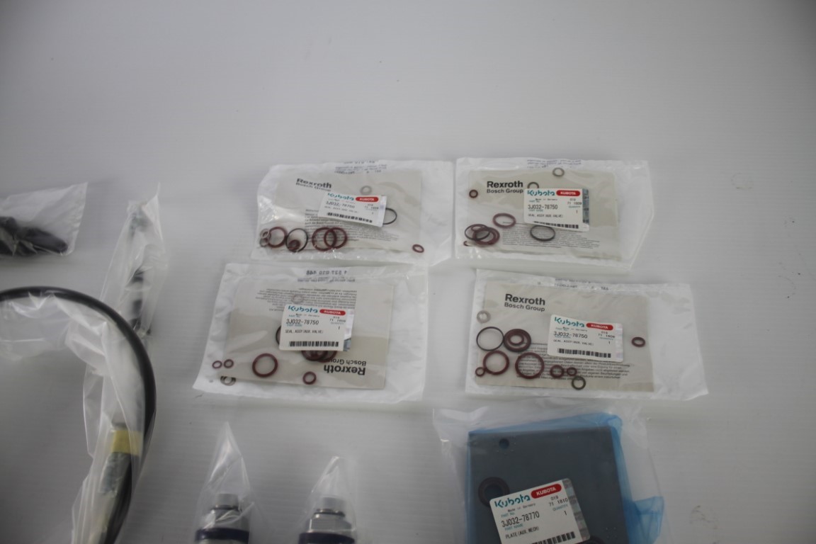 一 Kubota remote control valve (4th) kit for M7 series tractor - Image 3