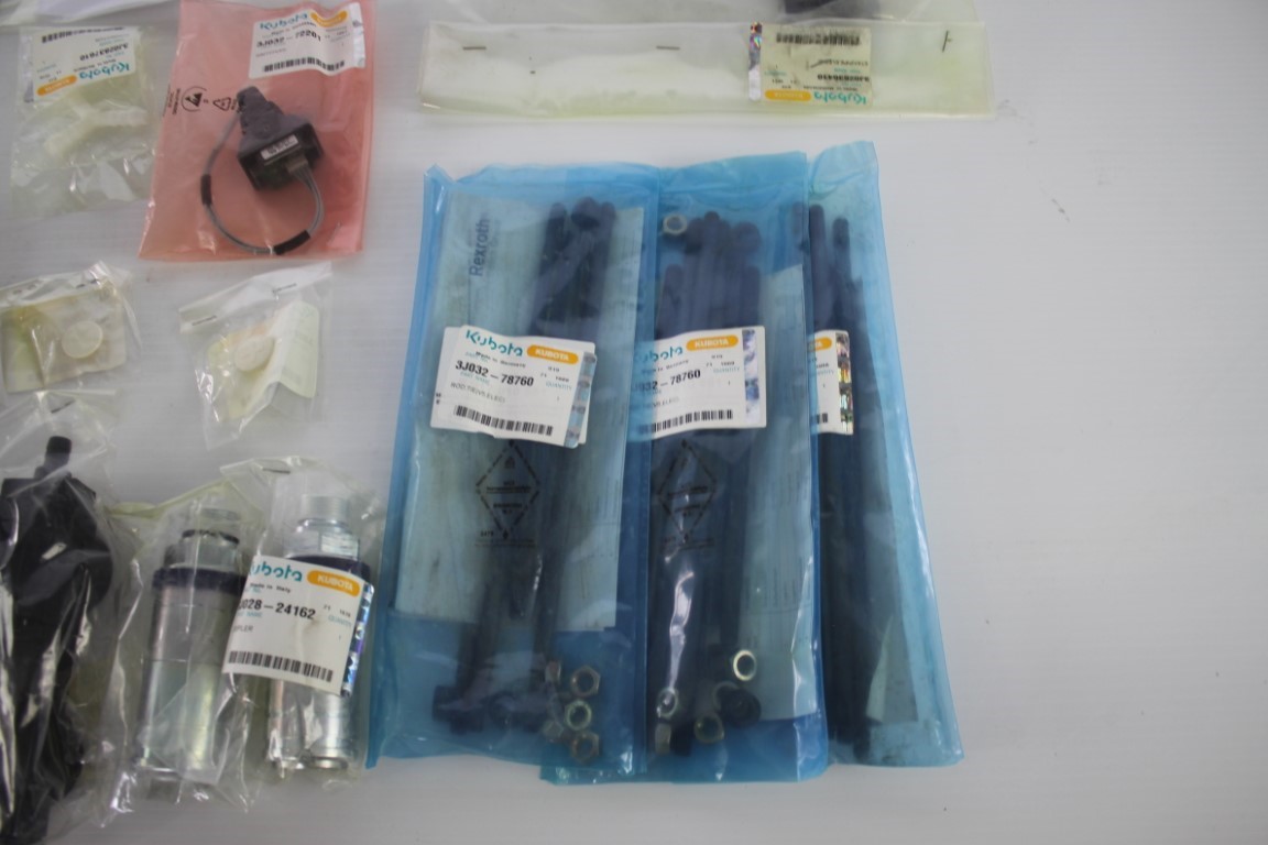 一 Kubota remote control valve (5th) kit for M7 series tractor - Image 5