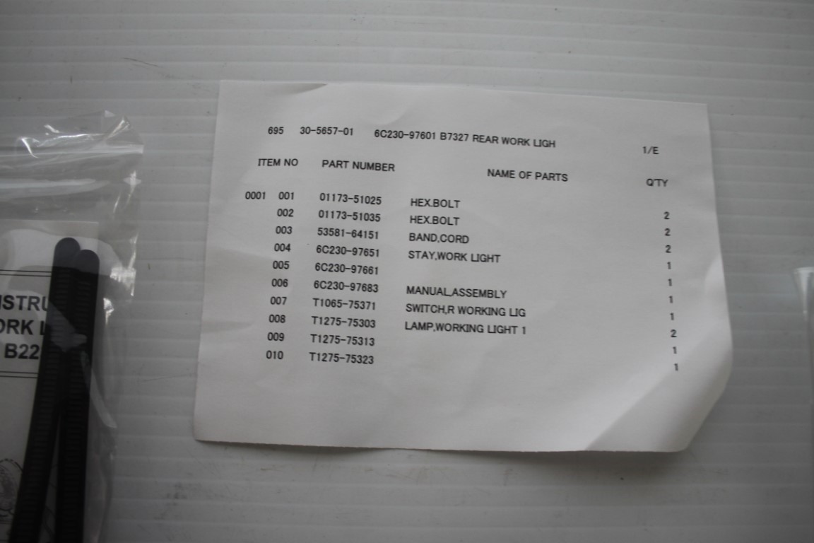 一 Kubota rear work light kit (6C230-97601) for Kubota Tractor B2230 / B2530 / B3000 / B3030 (CAB Type) - Image 6