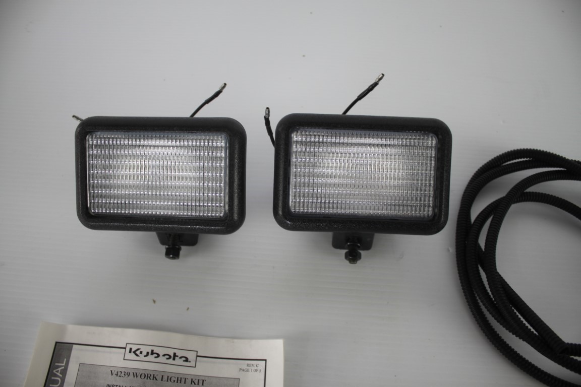 一 Kubota work light kit for metal top or cab, part number V4239 - Image 4