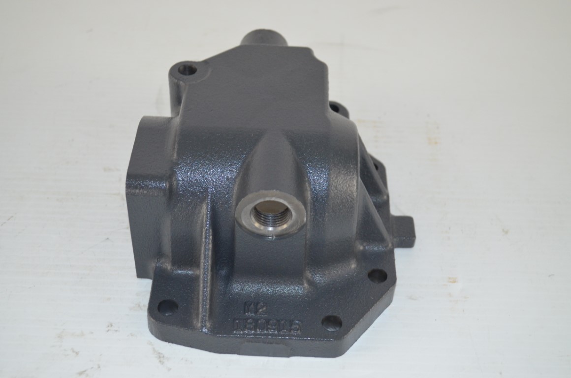 一 Kubota tractor casting, part number TD170-26262 - Image 4