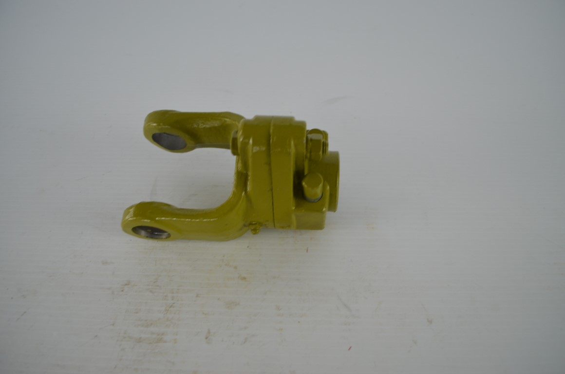 一 540 shear pin yoke, part number MT6SB2 - Image 3