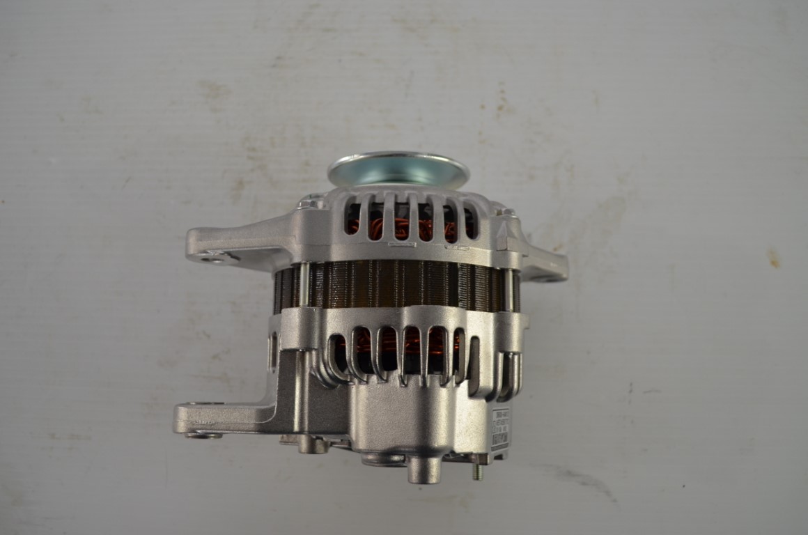 一 Kubota New alternator kit for M5040-M9540, part number M7625 - Image 9