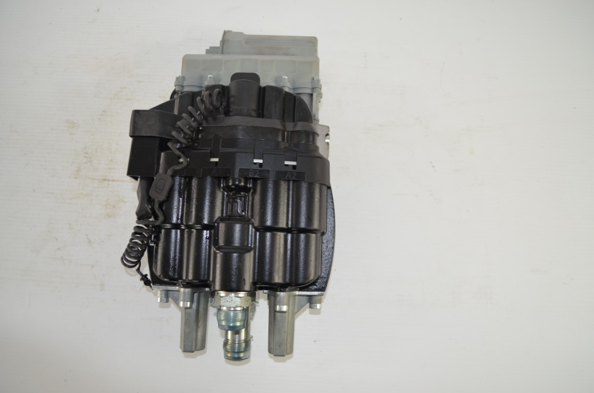 一 Alo hydraulic vavle and electric drive, LCS professional joystick, NEW, part number M6553 - Image 11