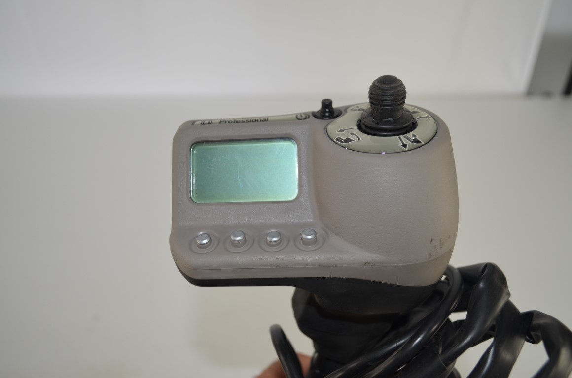 一 Alo hydraulic vavle and electric drive, LCS professional joystick, NEW, part number M6553 - Image 16