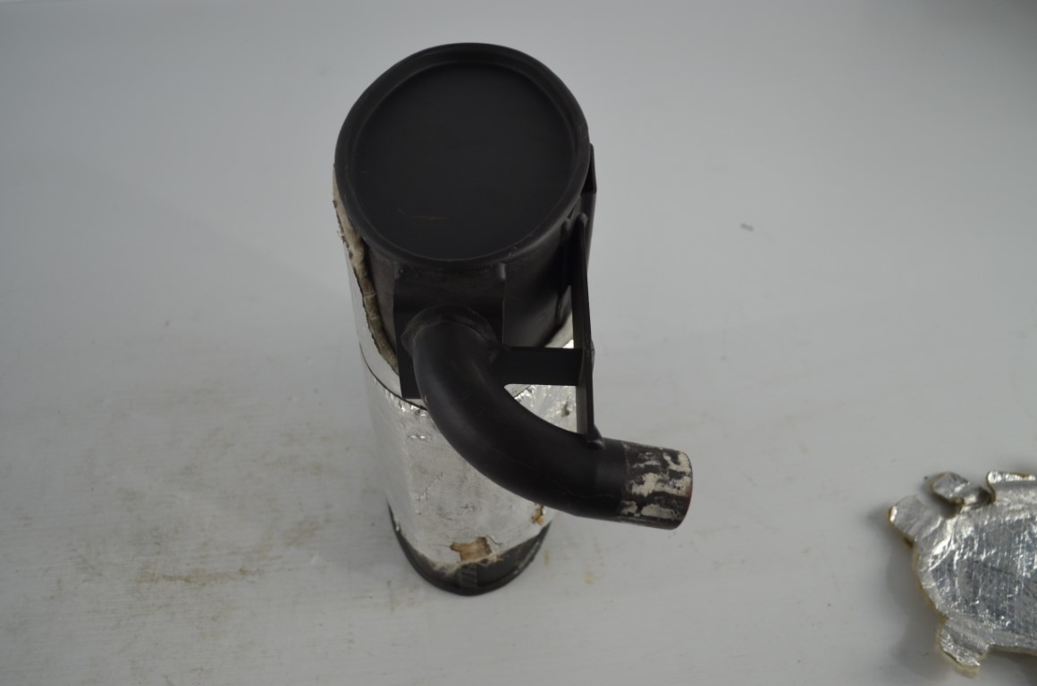 一 Kubota muffler, part number RH418-42400 ( fits Kubota KX121-3, KX161-3 ) - Image 3