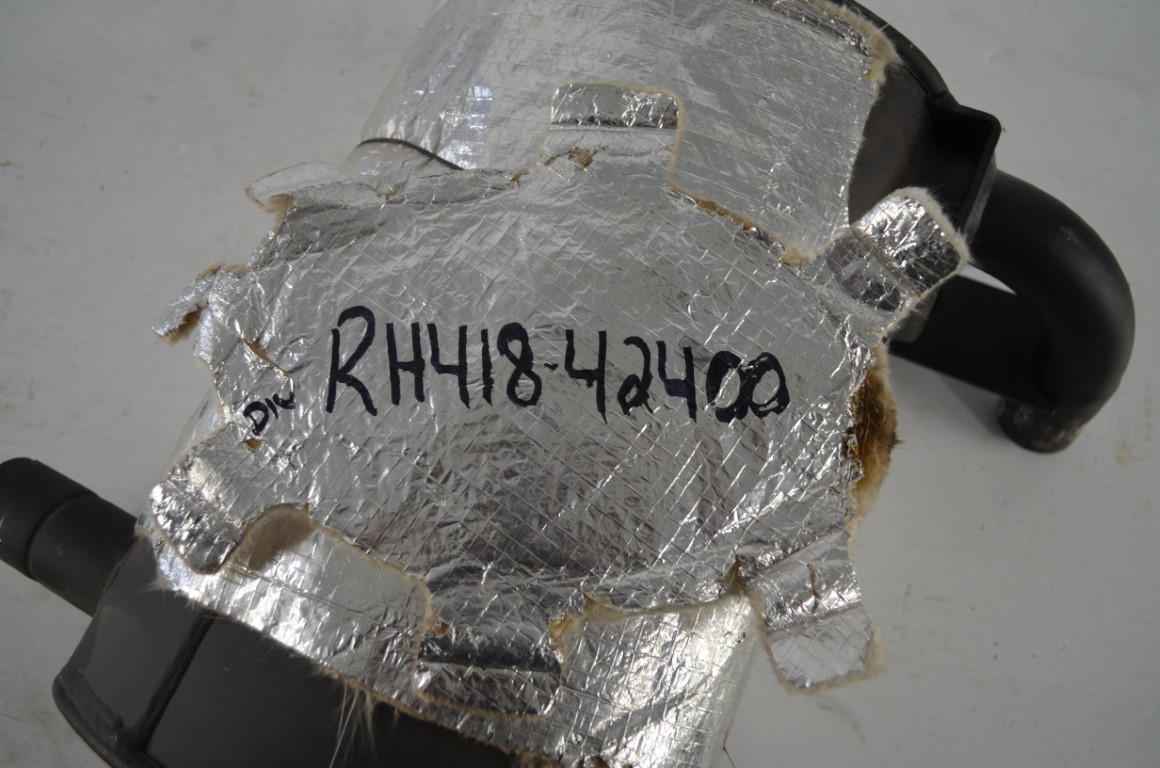 一 Kubota muffler, part number RH418-42400 ( fits Kubota KX121-3, KX161-3 ) - Image 6