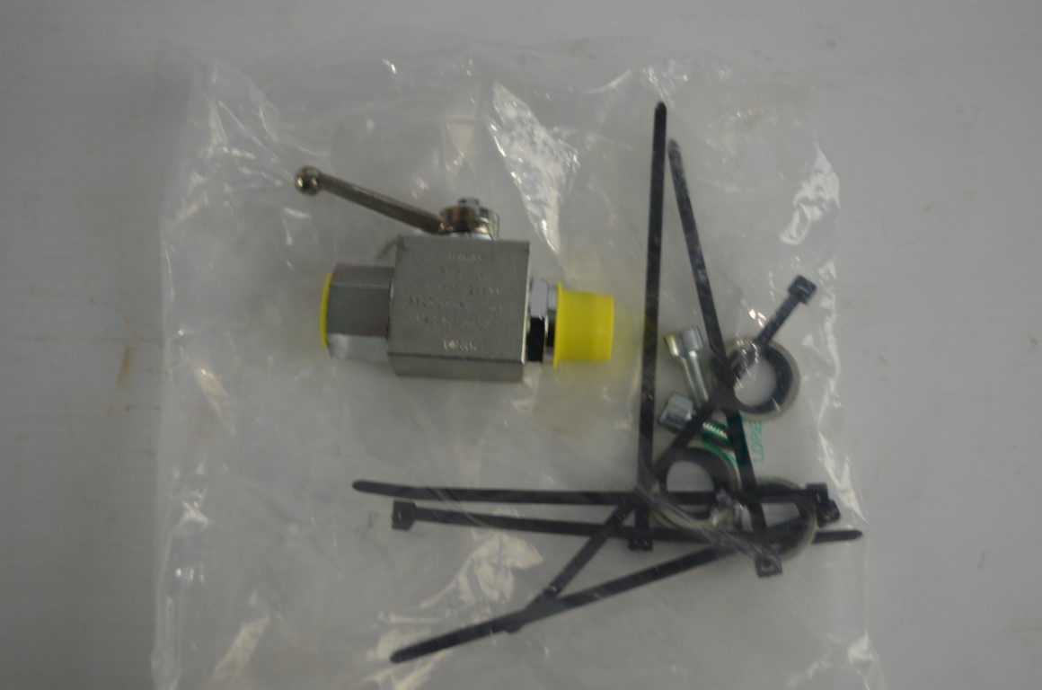 一 Kubota hydraulic coupler kit, part number M224 (Alo Part Number: 5034234) - Image 5