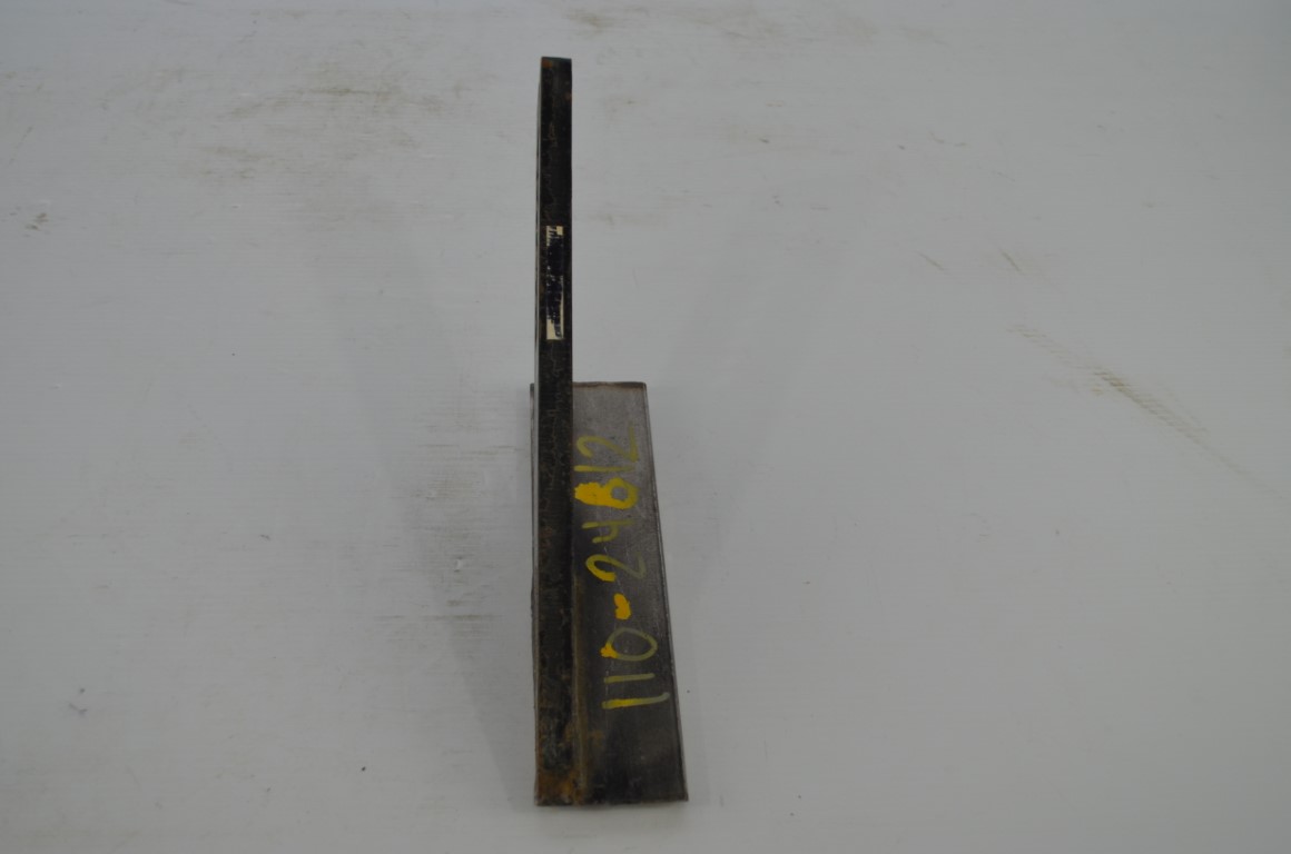 一 Pronovost left snowblower skid shoe, part number 110-24812 - Image 4