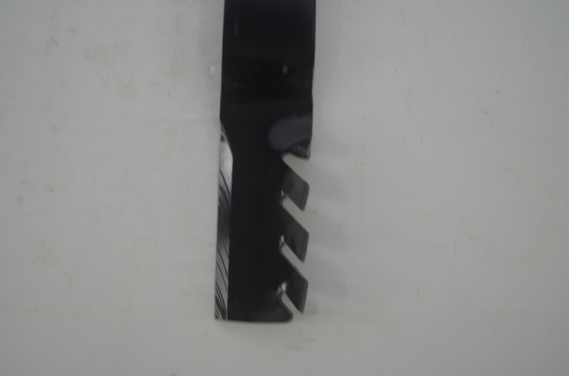 一 mower blade, part number 302-837 - Image 3