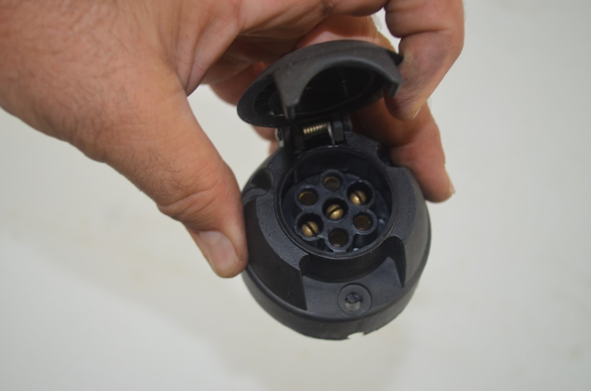 一 Kubota connector, part number 7000205491 - Image 3