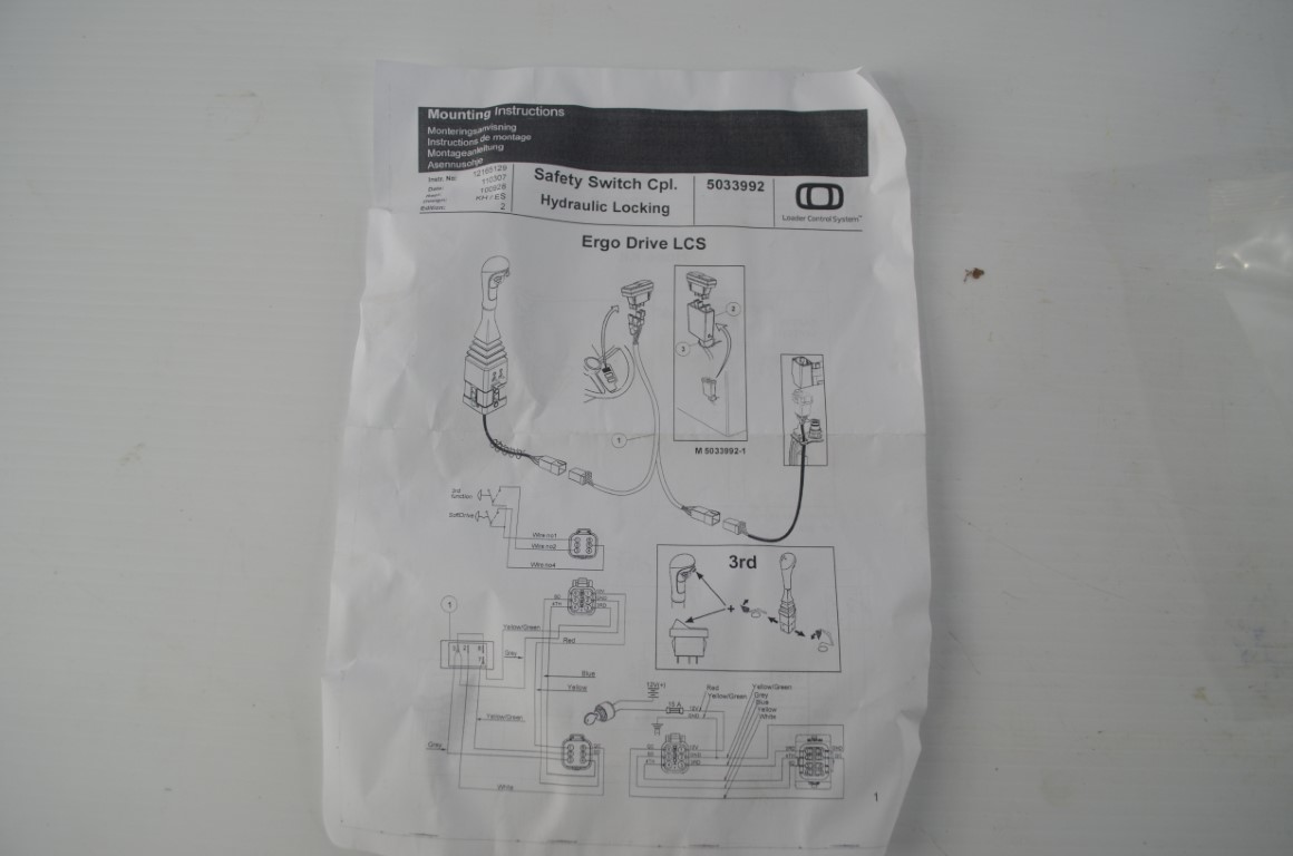 一 Kubota hyd implement lock, part number M215 - Image 7