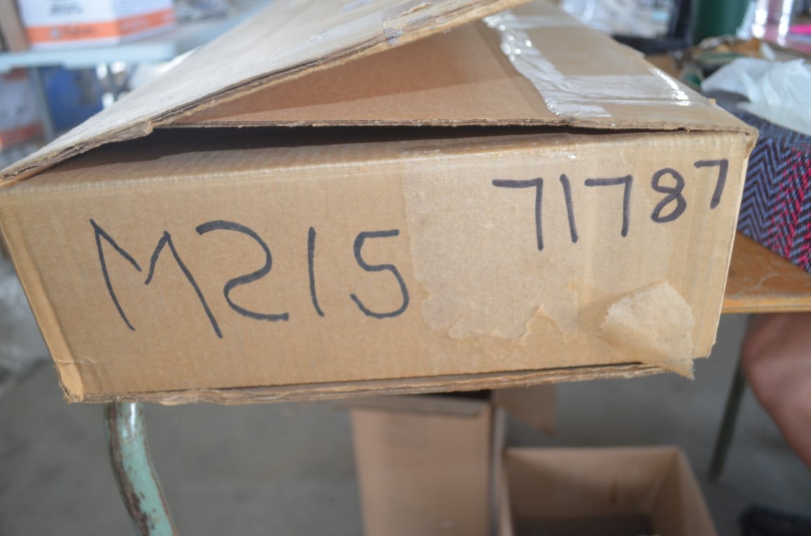 一 Kubota hyd implement lock, part number M215 - Image 9