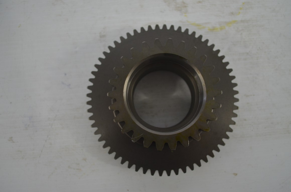 一 Kubota mid pto gear kit to fit L4000 series tractors (L4240-L5740), part number L8316 - Image 7