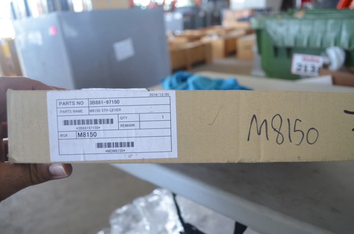 一 Kubota remote valve lever kit, part number M8150 - Image 7