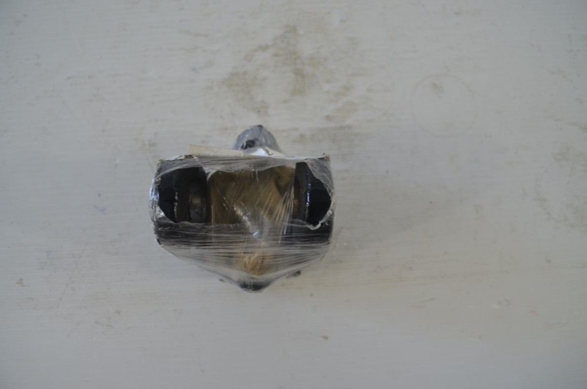 一 Pronovost shear pin yoke, part number 8221 - Image 5