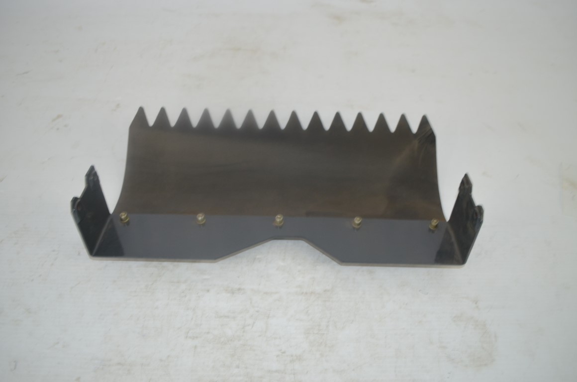 一 Kubota radiator guard to fit F2260, F2560€ & F3060 front mowers, part number F8254 - Image 5