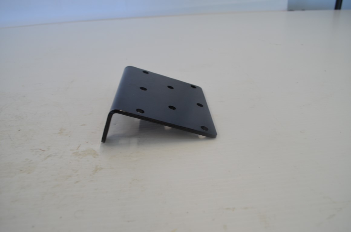 一 Kubota winch bracket to fit RTV 1100, part number V4288A - Image 4