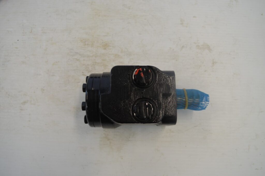 一 hydraulic hood rotation kit, to fit B2781B, B2782B, F5220B and F5720 ...