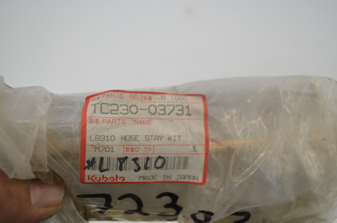 一 hose stay kit for rear remote valve, part number L8310 - Image 13