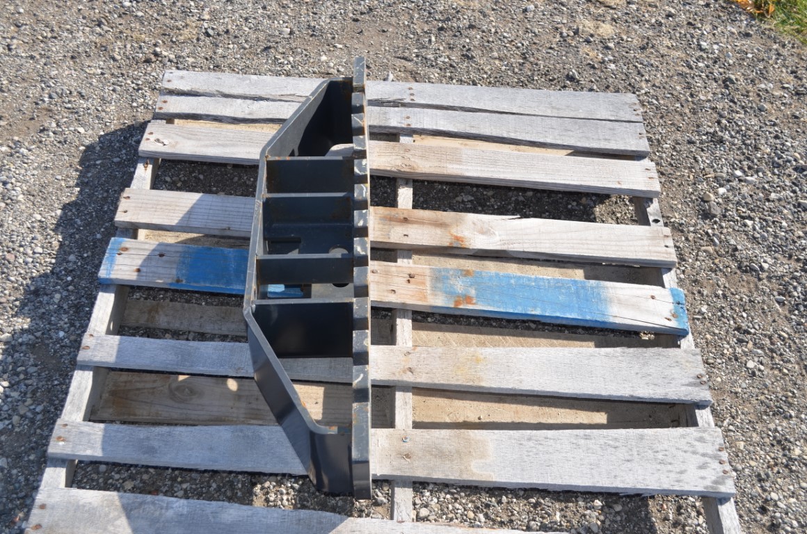 Kubota 34" front weight block, (M9126) - Image 3