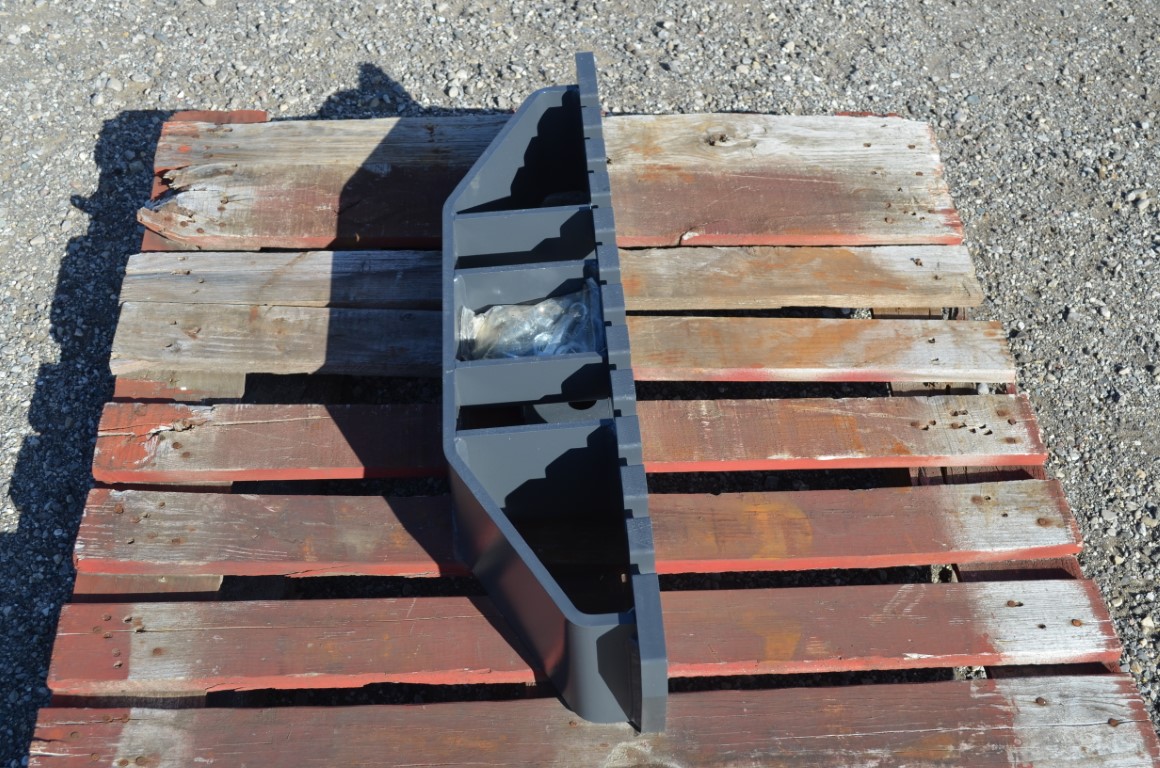 Kubota 34" front weight block, (M9126) - Image 4
