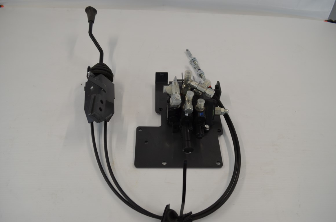 一 loader valve pakage, model M1489 - Image 5