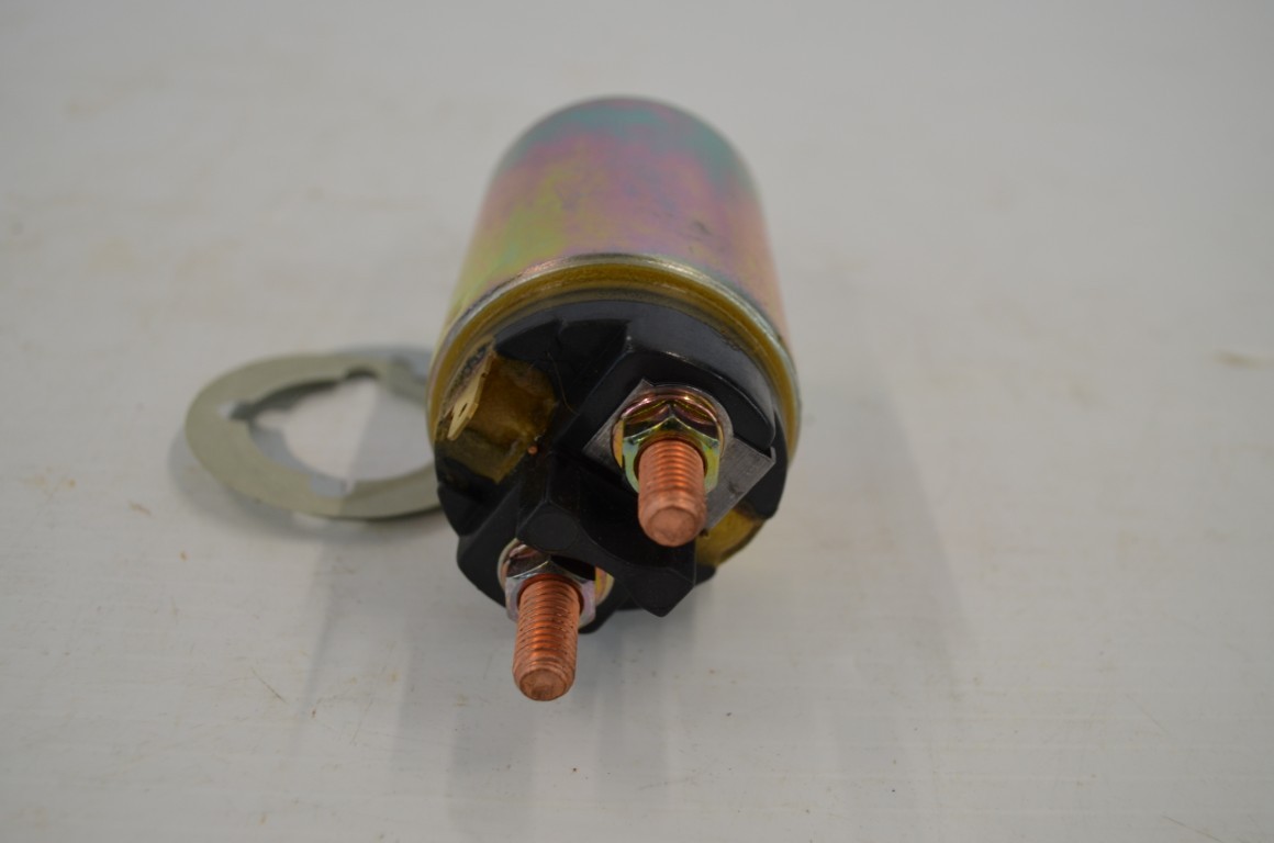 一 Kubota 1C010-63020, switch to fit many Kubota's, superceeded by 1C010-63023 - Image 4