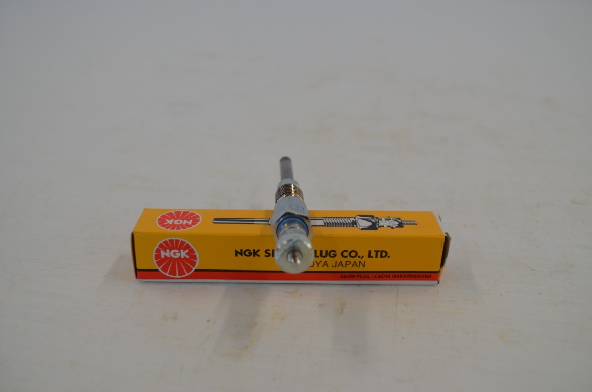 一 4693 NGK glow plug, Y-716RS - Image 3