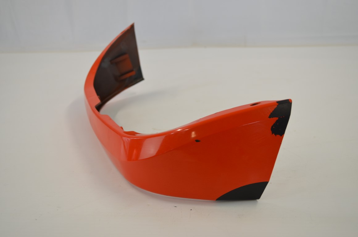 kubota hood bonnet, used, no cracks, no body work needed, part number 3C151-83294 - Image 3