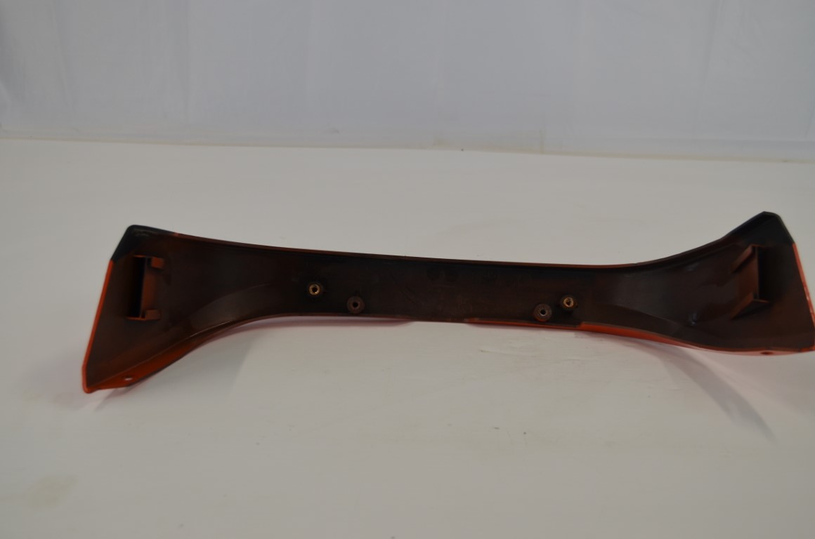 kubota hood bonnet, used, no cracks, no body work needed, part number 3C151-83294 - Image 6