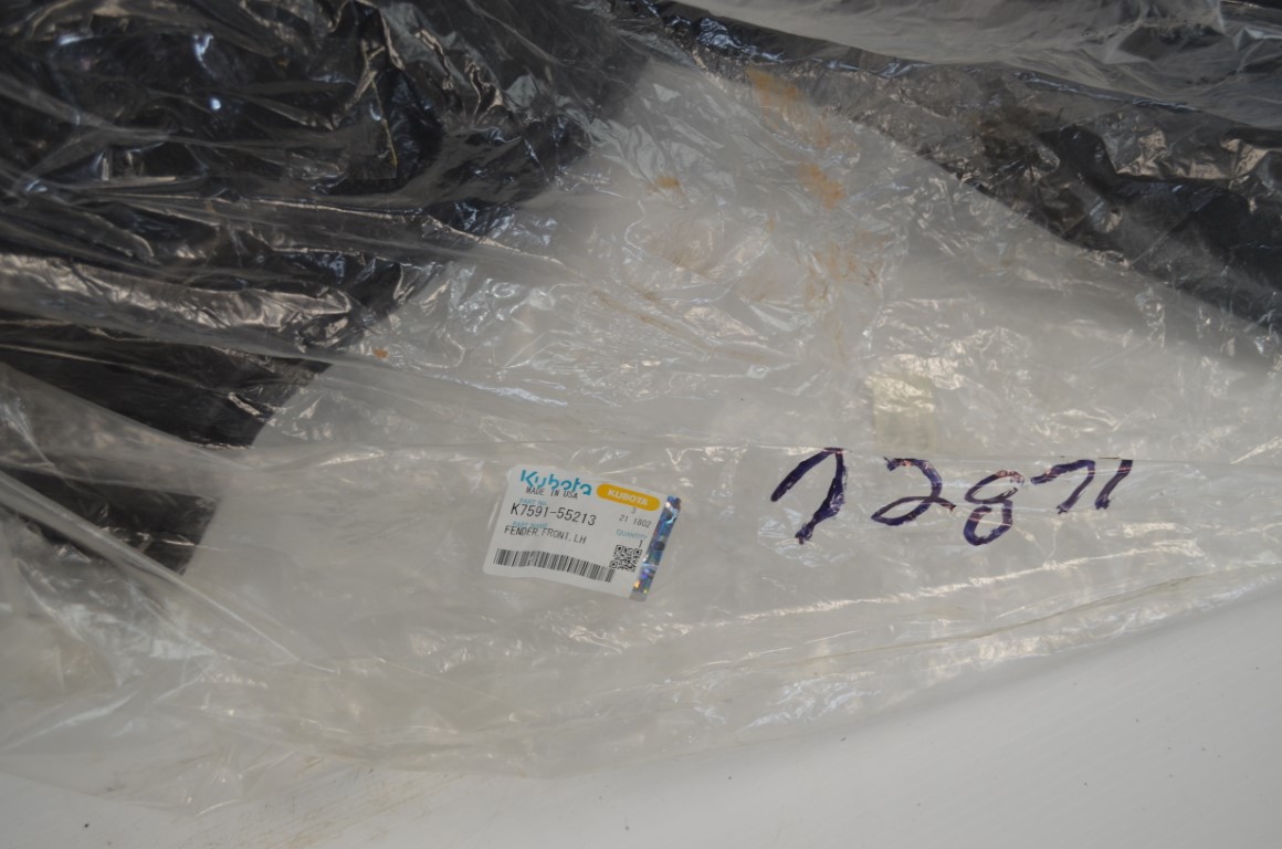 一 Kubota LH front fender to fit many RTV's, part number K7591-55213 - Image 7